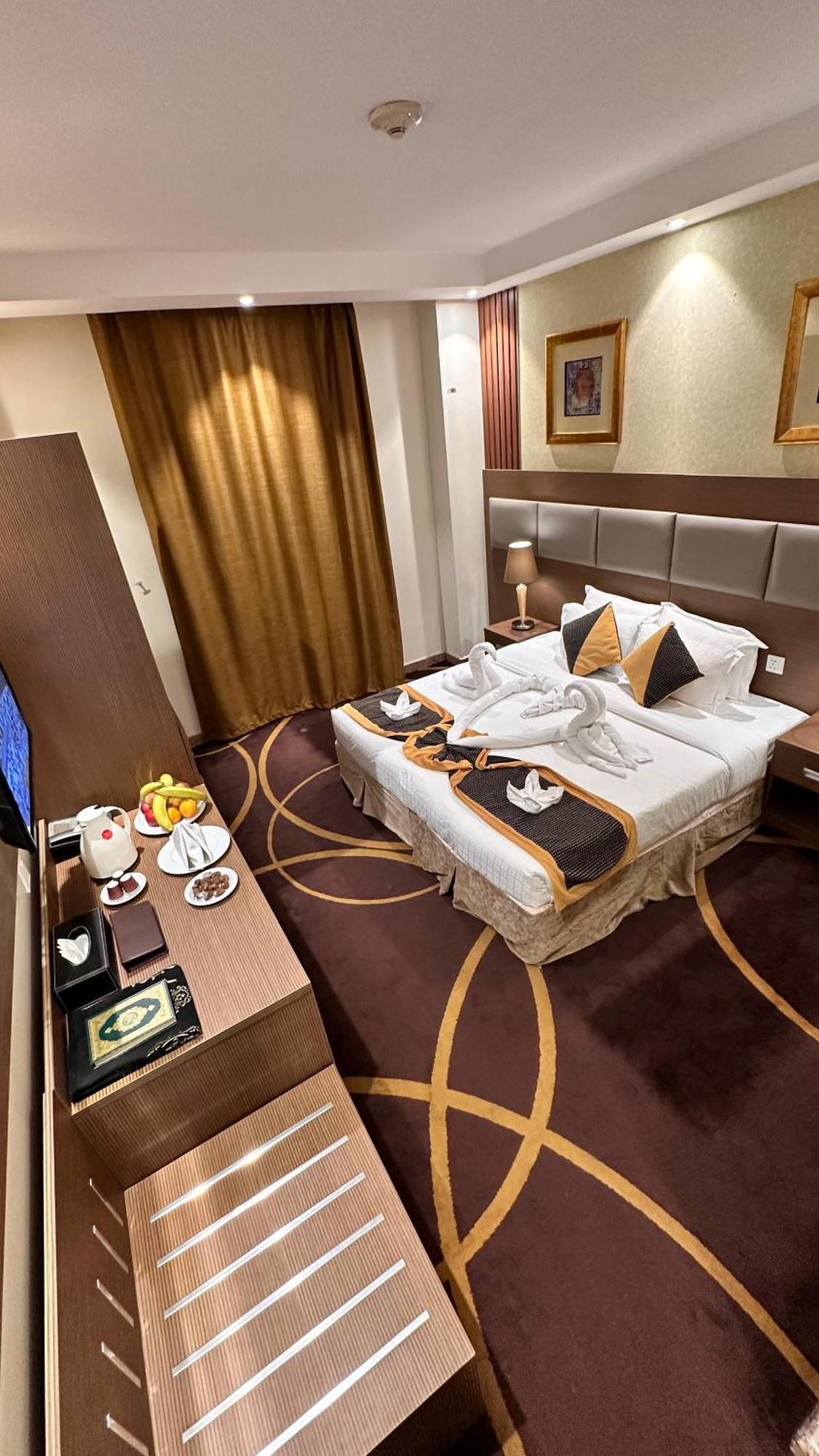 Qasr Al Ansar Golden Tulip Hotel Medina Exteriör bild