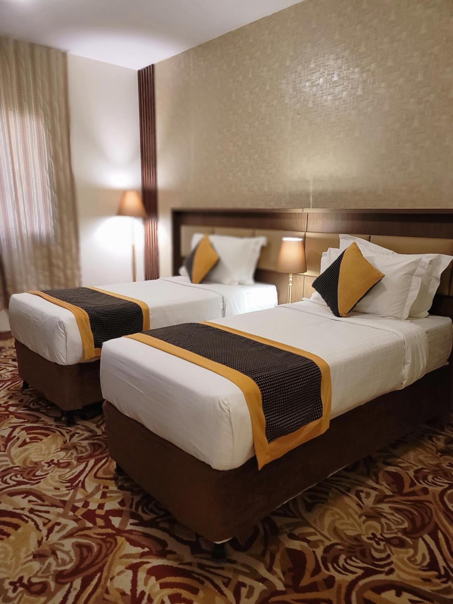 Qasr Al Ansar Golden Tulip Hotel Medina Exteriör bild
