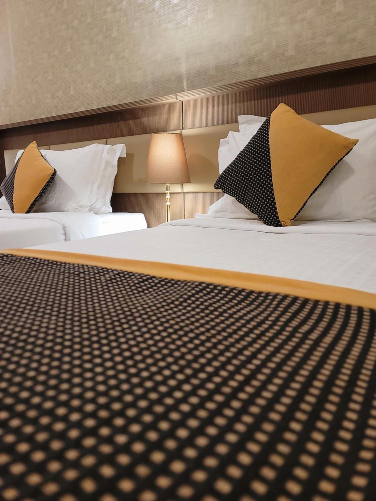 Qasr Al Ansar Golden Tulip Hotel Medina Exteriör bild