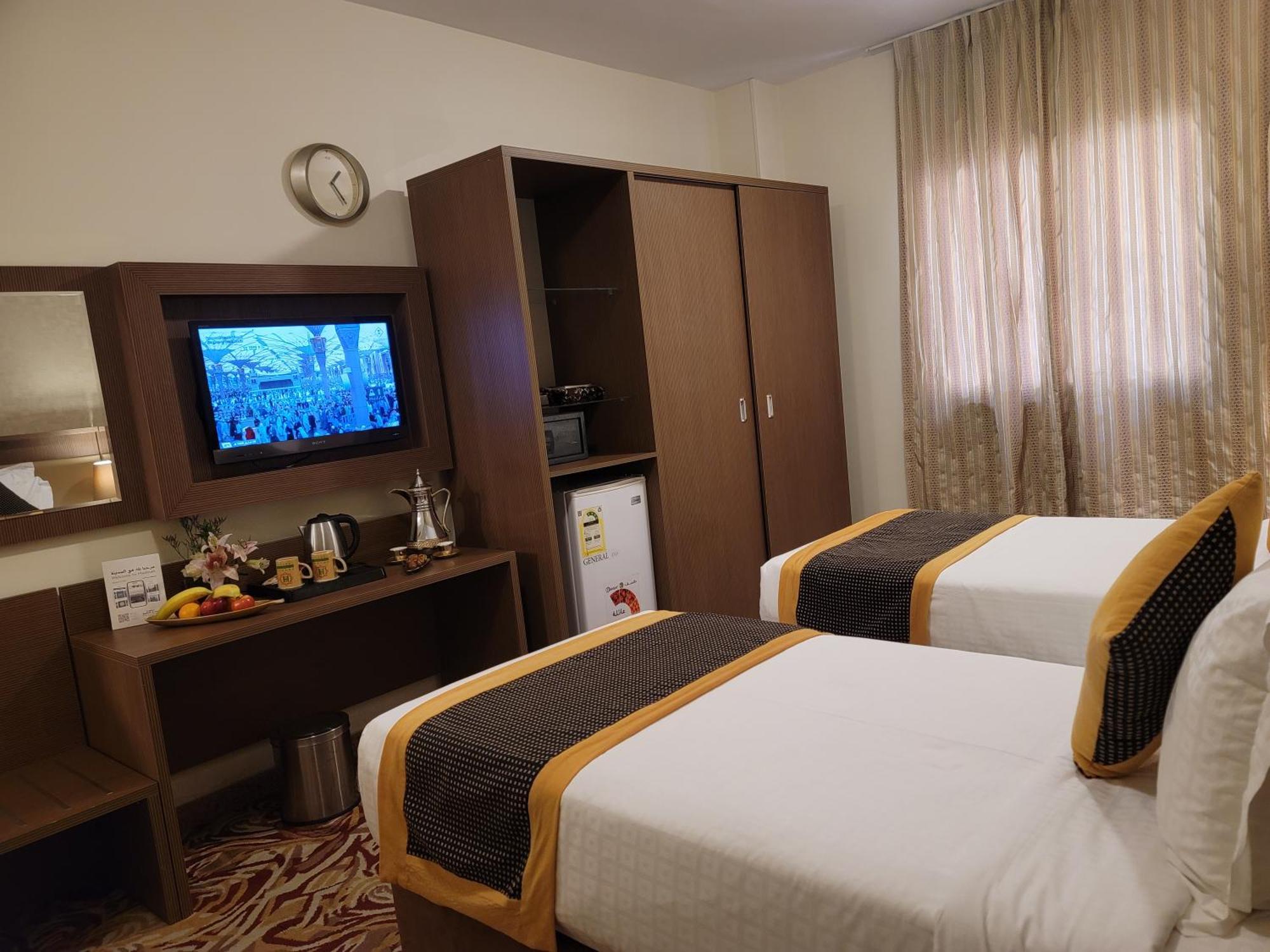 Qasr Al Ansar Golden Tulip Hotel Medina Exteriör bild
