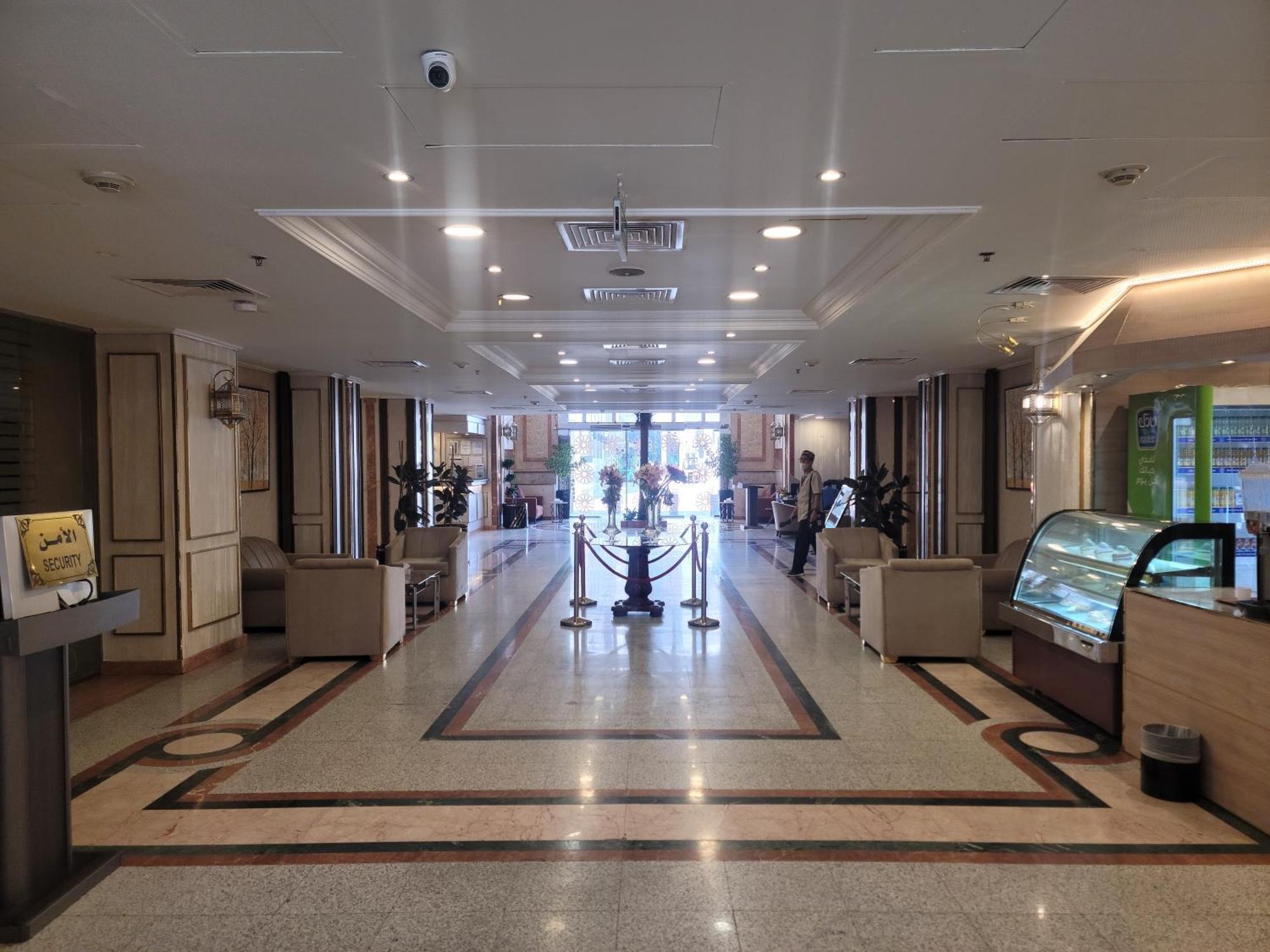 Qasr Al Ansar Golden Tulip Hotel Medina Exteriör bild