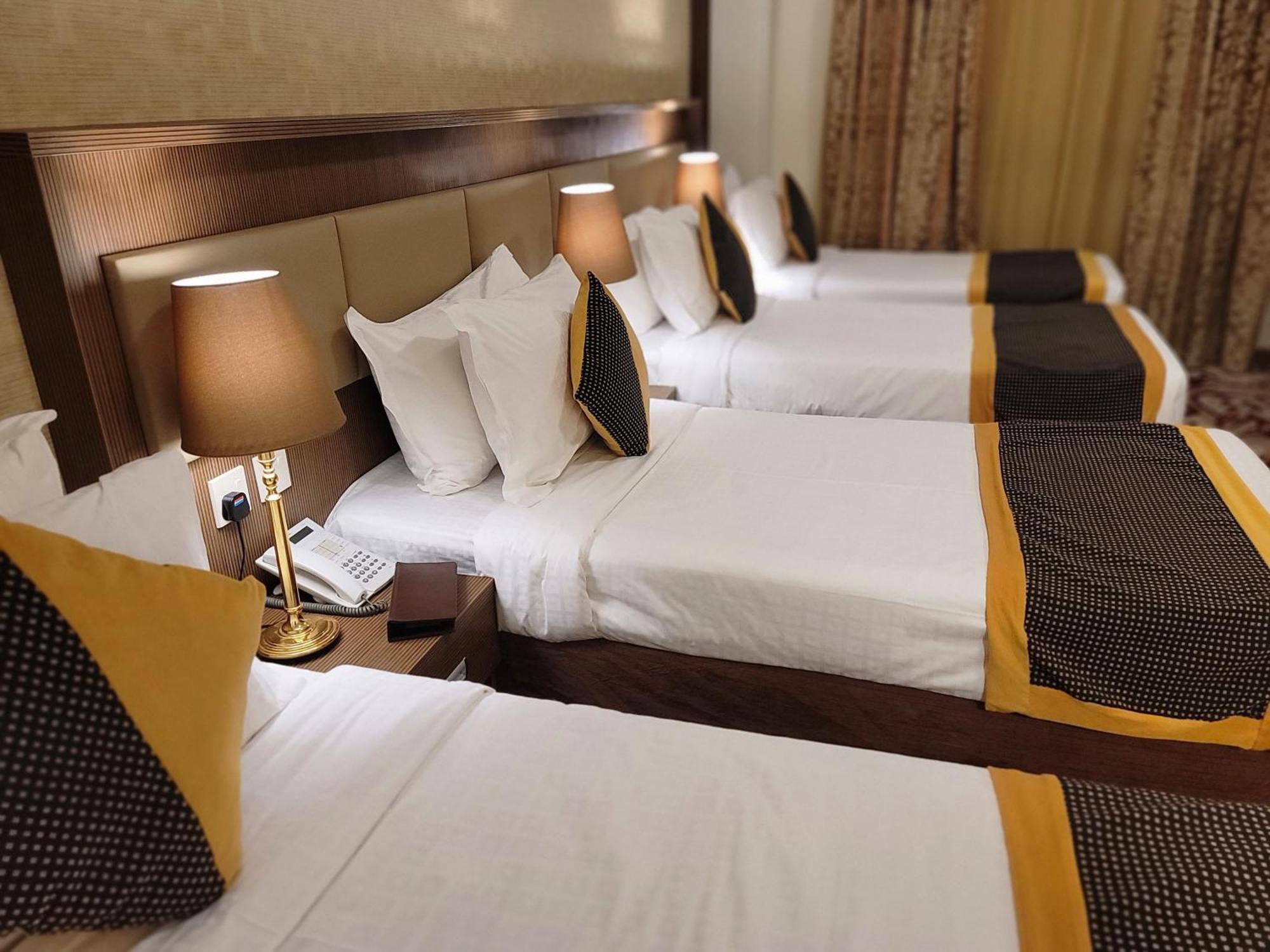 Qasr Al Ansar Golden Tulip Hotel Medina Exteriör bild
