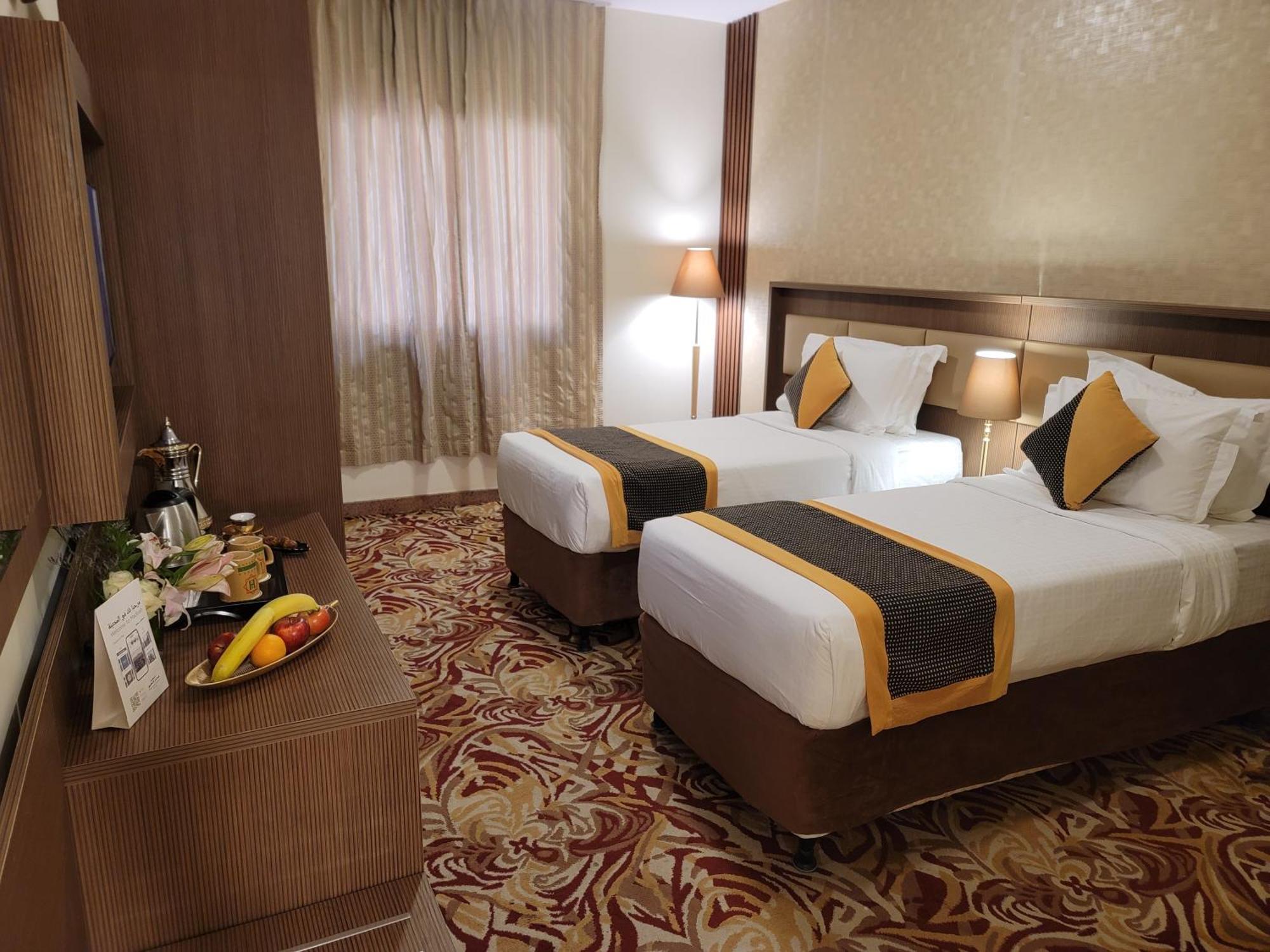 Qasr Al Ansar Golden Tulip Hotel Medina Exteriör bild