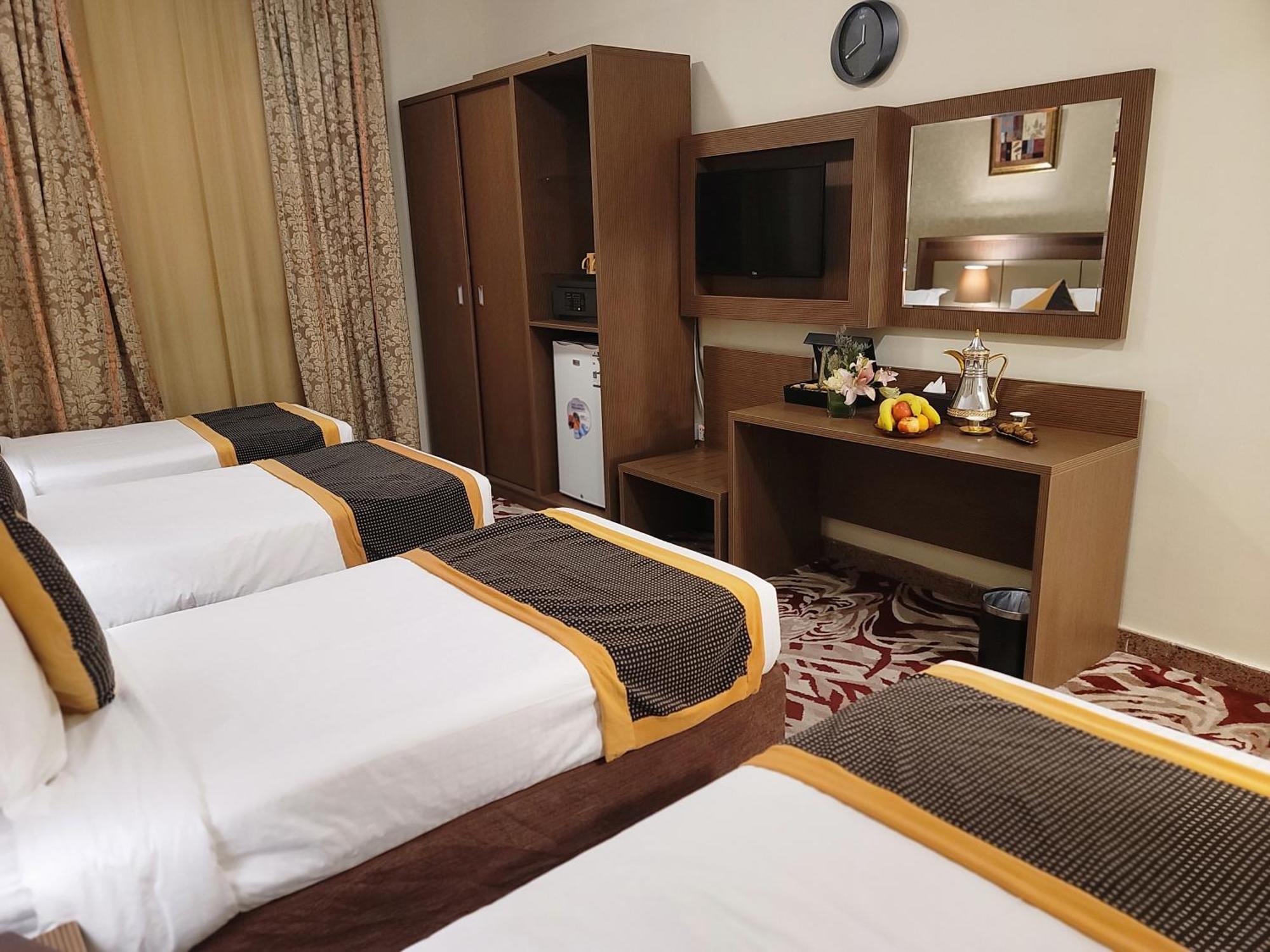 Qasr Al Ansar Golden Tulip Hotel Medina Exteriör bild